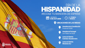 Reparto de banderas de España para el Día de la Hispanidad en Móstoles