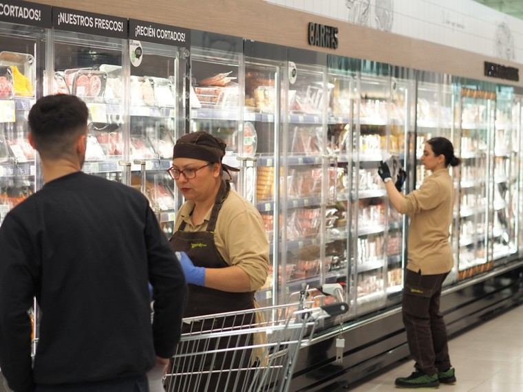 Family Cash busca 100 empleados locales para su nuevo hipermercado en Leganés
