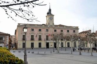 Licitación de contratos para mejorar la Plaza de Cervantes en Alcalá de Henares