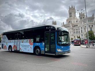 Autobús de EMT Madrid celebra San Isidro con diseño especial y lema festivo
