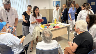 Jornada de envejecimiento saludable en el Hospital Infanta Cristina por el Día de las Personas Mayores