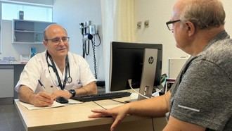 Encuentro en el Hospital Infanta Leonor para pacientes hematológicos y sus cuidadores