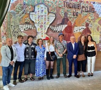IES Manuel de Falla celebra 30 años de educación pública y presenta un mural conmemorativo