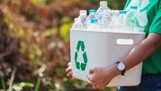 MITECO destina casi 7 millones de euros a proyectos de economía circular en el sector plástico en Madrid