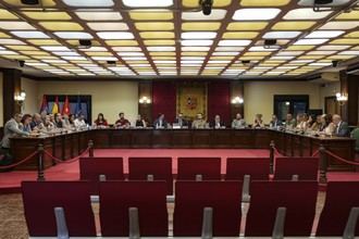 Pleno aprueba inversión de 21,6 millones para mejorar servicios y urbanismo