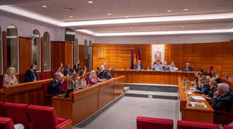 Aprobada la rebaja del IBI al mínimo y eliminación de la tasa de vados en Pozuelo