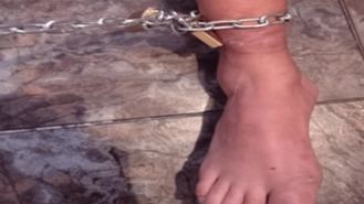 3 detenidos por encadenar a un familiar a la pared durante ocho días