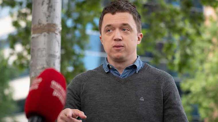 Errejón pide a 'la justicia' haga a Moliaá 'responder por tantas difamaciones'