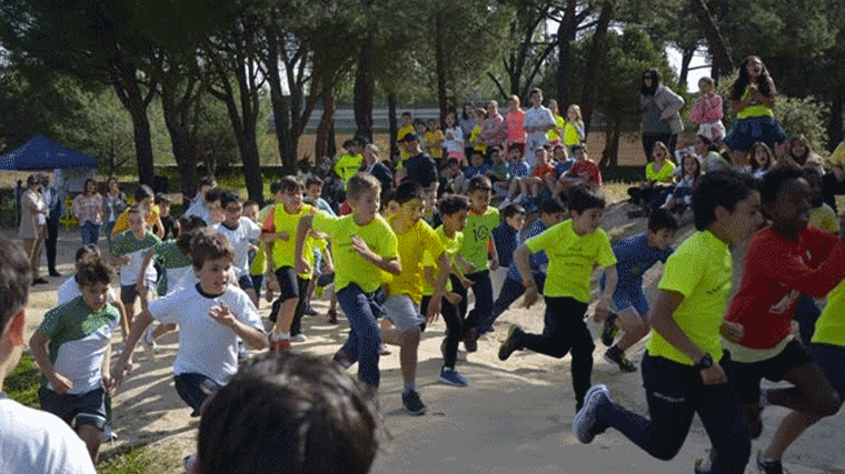 Escolares del municipio participan en el VI Cross por el Día Mundial de la Meningitis