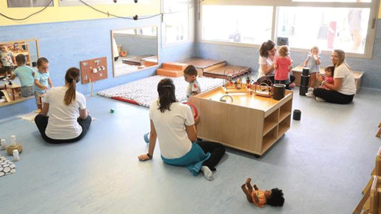 El PSOE alerta que casi '8.000 familias' se han quedado sin plaza en escuelas infantiles del Ayuntamiento