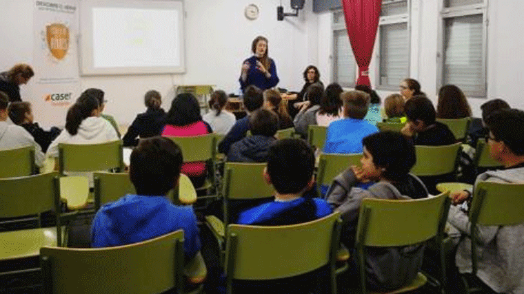 La `Escuela de Héroes´ llega a los colegios para sensibilizar sobre la dependencia