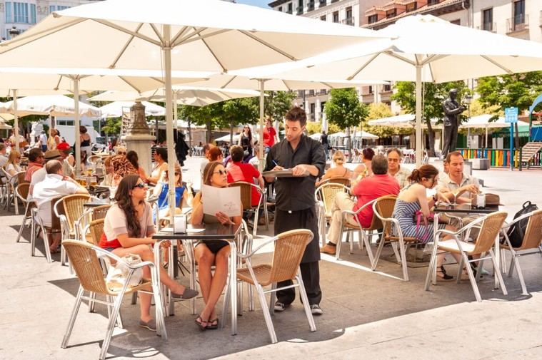 El desempleo en España alcanza su nivel más bajo en agosto desde 2007