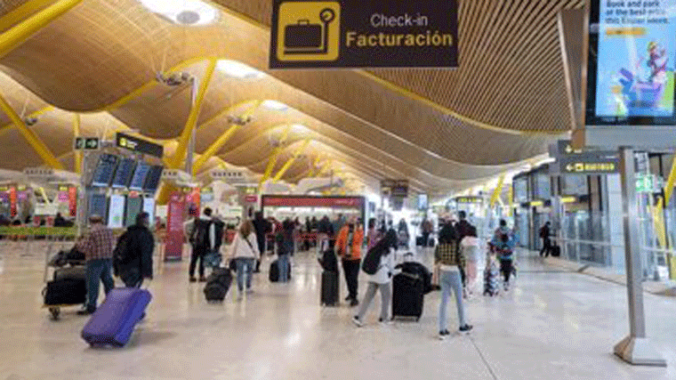 España prorroga un mes las restricciones de viajes no esenciales de terceros países a la UE