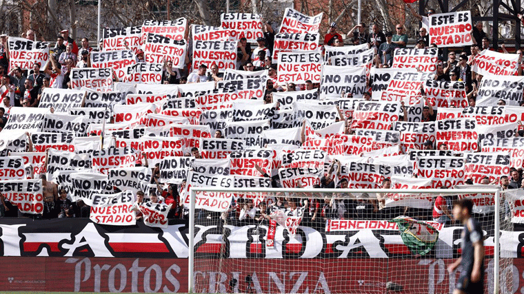 Una cadena humana rodeará el sábado el estadio del Rayo para que se quede en Vallecas