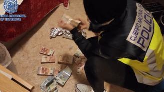 Detenido un empleado de banca por estafar más de 300.000 euros a varios clientes