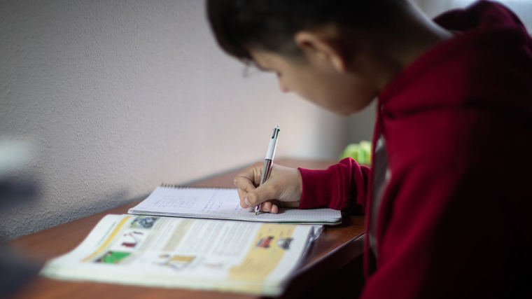 El Gobierno autoriza que los alumnos pasen de curso sin tener en cuenta el número de suspensos