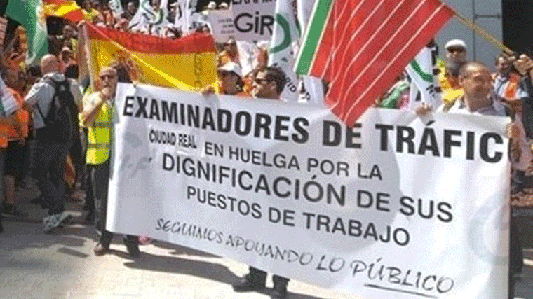 Los examinadores de tráfico convocados a la huelga los jueves y viernes de septiembre