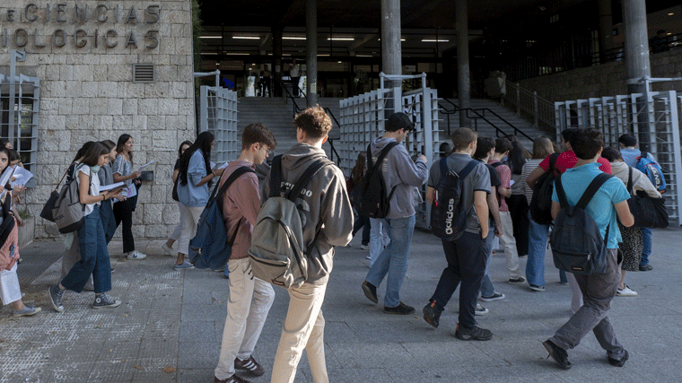 La UCM elimina las becas de excelencia para alumnado de máster de 83.112 euros