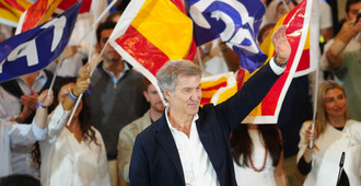España suma necesidades urgentes mientras que políticos y partidos se pelean por los escaños