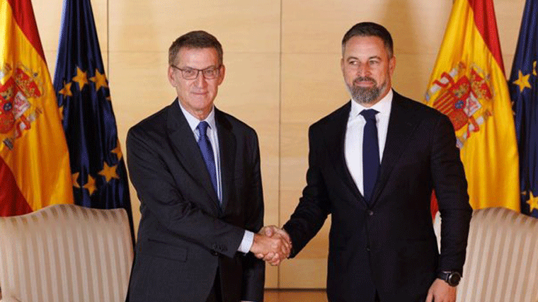Imagen de archivo de una reunión entre Feijóo y Abascal