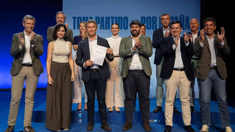 Feijóo con los presientes autonómicos de su partido en Murcia