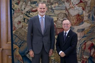 El Rey Felipe VI se reúne con el presidente de Ceuta para abordar la crisis migratoria