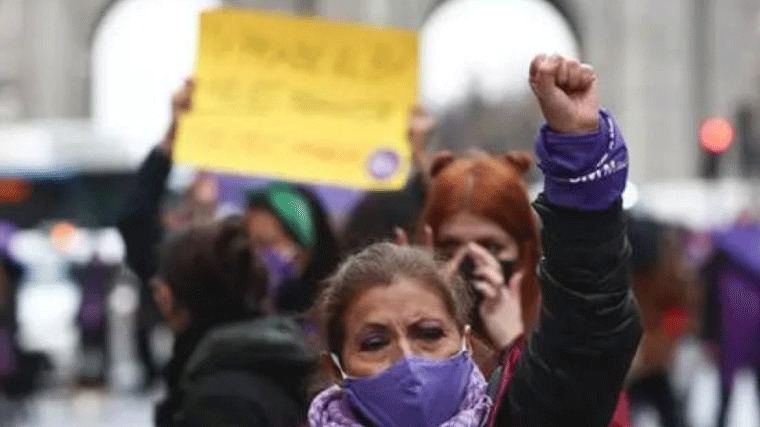 25N: Feministas se manifiestan en Madrid con los socios de Gobierno divididos