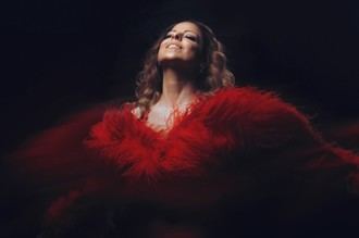 Pastora Soler celebra 30 años de música en el Festival Rivas Flamenca