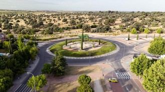 Renovación paisajística completa en la glorieta de Boadilla del Monte