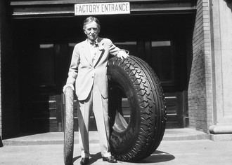 Firestone conmemora 125 años de innovación y legado en movilidad