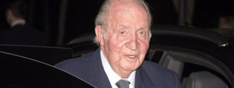 La Fiscalía cree que Juan Carlos I cobró comisiones internacionales y ve delitos
