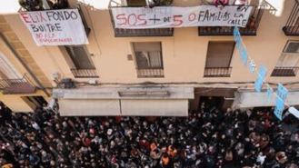 Los vecinos de Tribulete se visten de luto este sábado con una performance por el funeral de sus viviendas