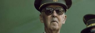Festejar la muerte de Franco sin tocar el regreso pactado de la Monarquía