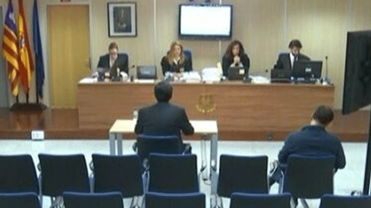 Un alto funcionario de Hacienda admite que confeccionaba el IRPF de la Infanta