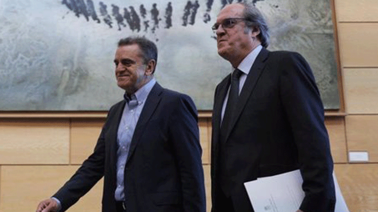 Franco marca el camino de Gabilondo:Fuera de la Asamblea y como nuevo Defensor del Pueblo