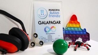 Galapagar implementa kits sensoriales para mejorar la inclusión de personas con autismo en sus instalaciones municipales