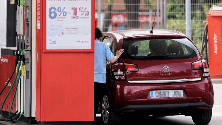 El precio de los carburanes sigue cayendo: La gasolina un 3,16% y diésel un 2,86%
