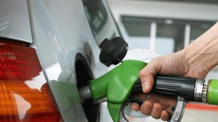 2.900 gasolineras cobraran entre hoy y mañana los anticipos del combustible