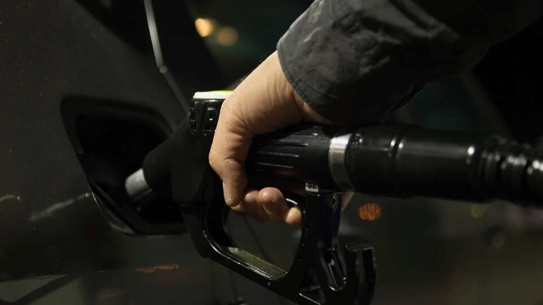 El precio de la gasolina y el gasóleo se disparan a nuevos máximos históricos