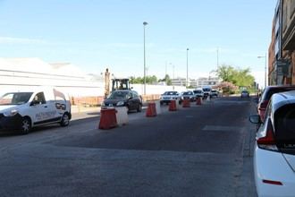 Renovación de la calle Carpinteros avanza con mejoras en accesibilidad y asfaltado