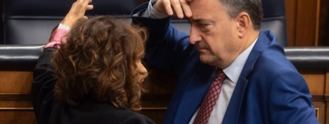El Gobierno acuerda con sus socios subir un punto el impuesto a la banca con márgenes de más de 5.000 M