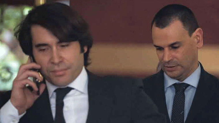 Tres detenidos cuando trataban de pasar a Tánger con el ordenador robado a la abogada del novio de Ayuso