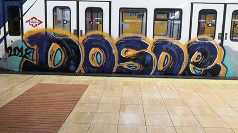 Detenidos tres grafiteros que pararon un tren de Metro en la estación de Núñez de Balboa