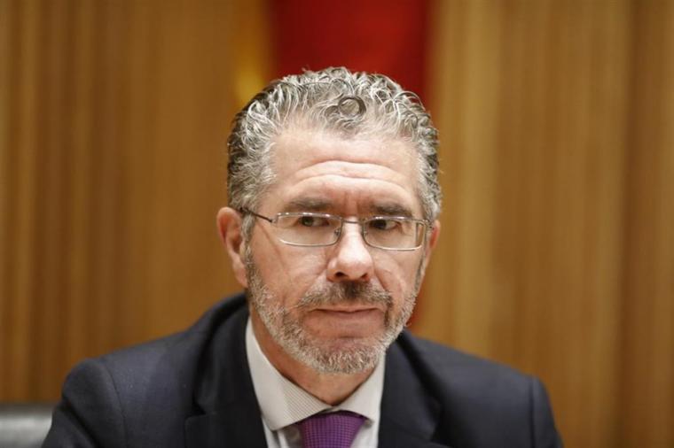 El juez acusa a Granados de saquear 15 millones