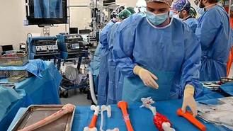 El Gregorio Marañón salva la pierna a un niño con tumor óseo gracias a la tibia de un donante y tecnología 3D