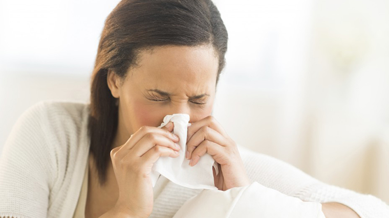 Bajan 'considerablemente' los casos de gripe y suben las hospitalizaciones