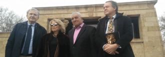 El egiptólogo Hawass pide a Almeida protección para el Templo de Debod