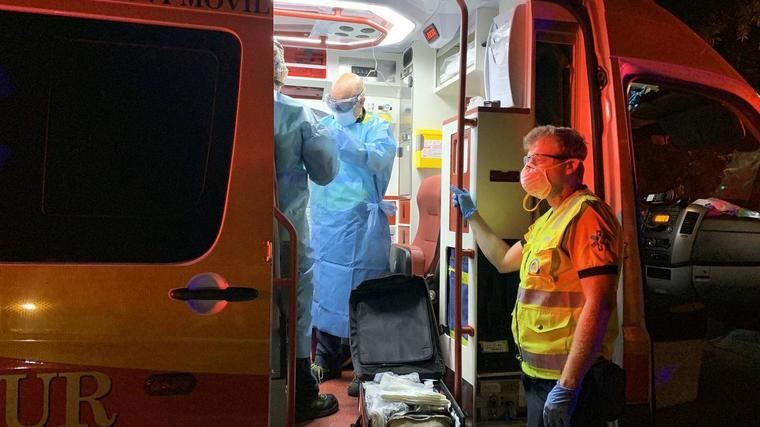 Dos heridos graves y un tercero muy grave por arma blanca en una reyerta en Carabanchel