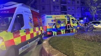 Herido de gravedad un hombre de 44 años tras precipitarse 4 metros de altura en un patio interior