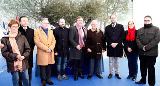 Homenaje a las víctimas del holocausto en el parque de La Alhóndiga